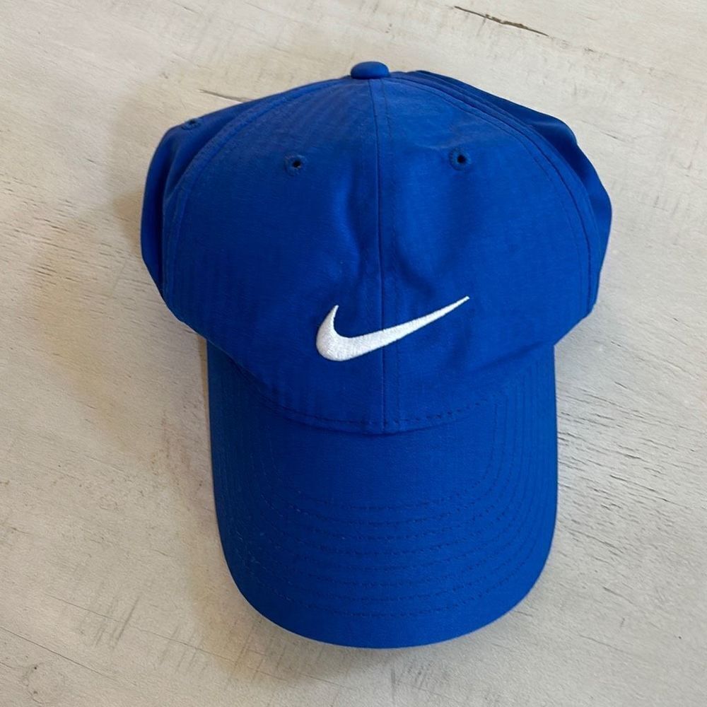 NIKE Lightweight Blue Hat